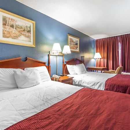 Econo Lodge Cleveland Exterior photo