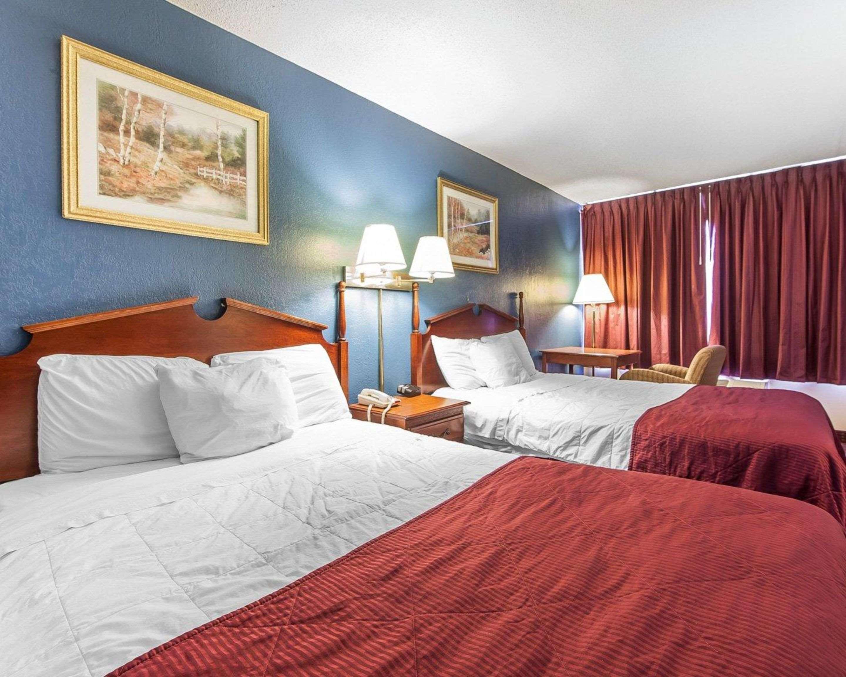 Econo Lodge Cleveland Exterior photo