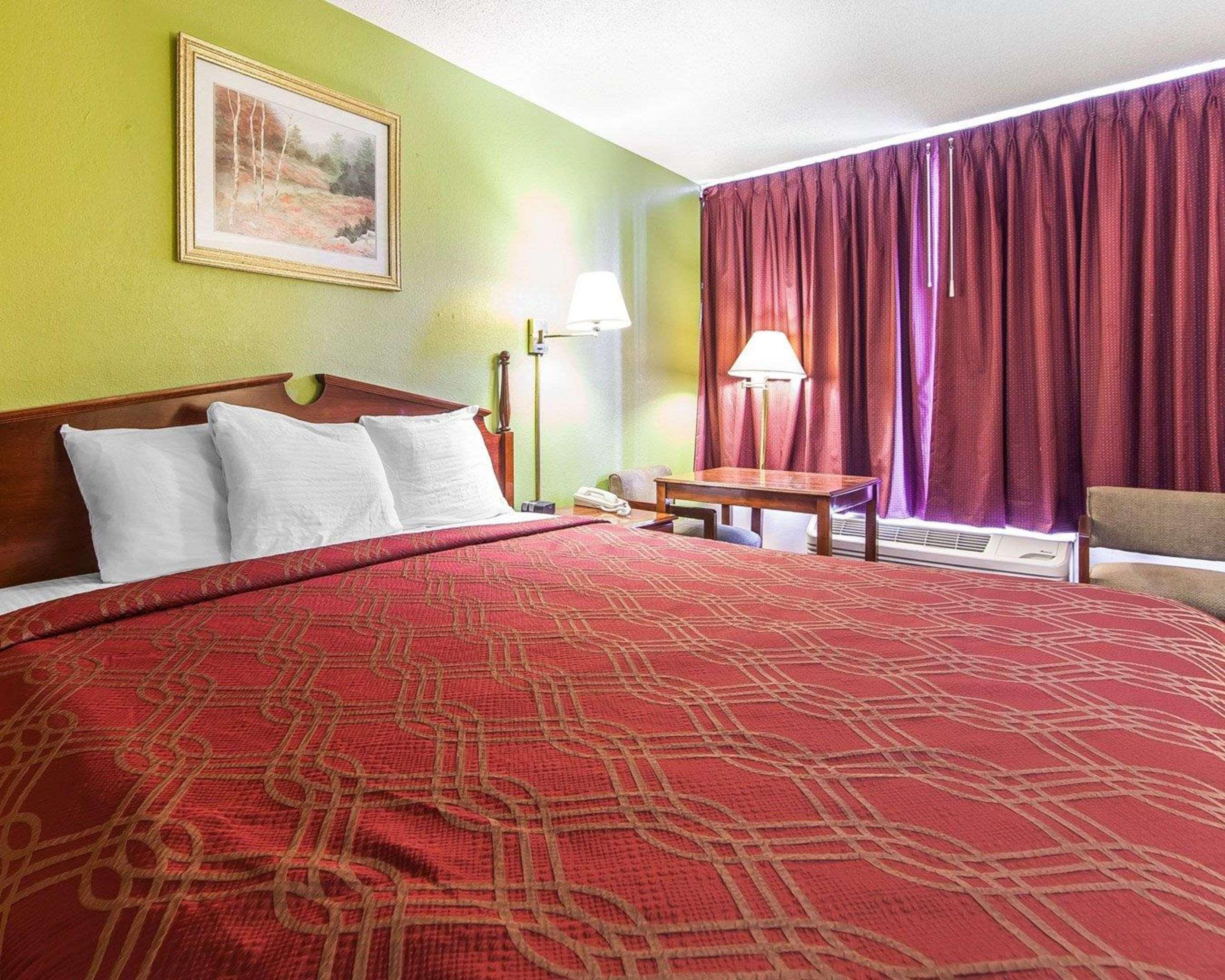 Econo Lodge Cleveland Exterior photo