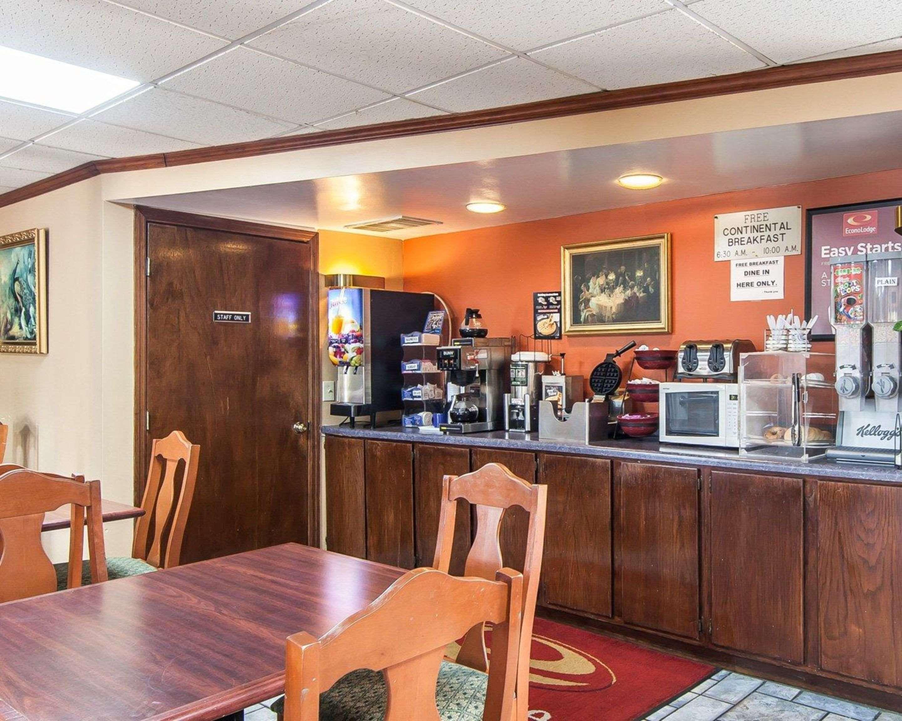 Econo Lodge Cleveland Exterior photo