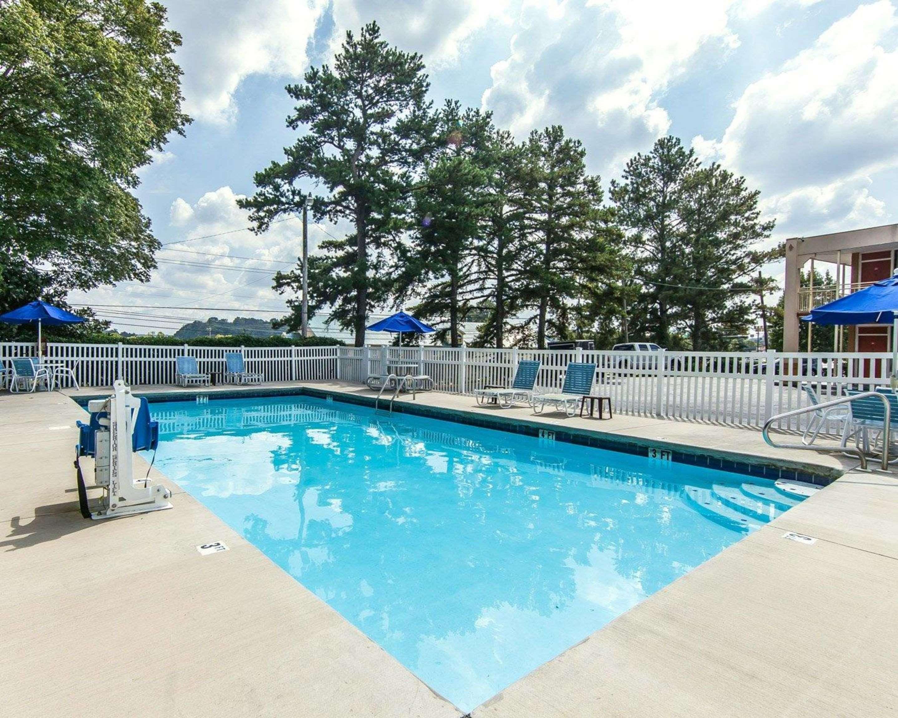 Econo Lodge Cleveland Exterior photo